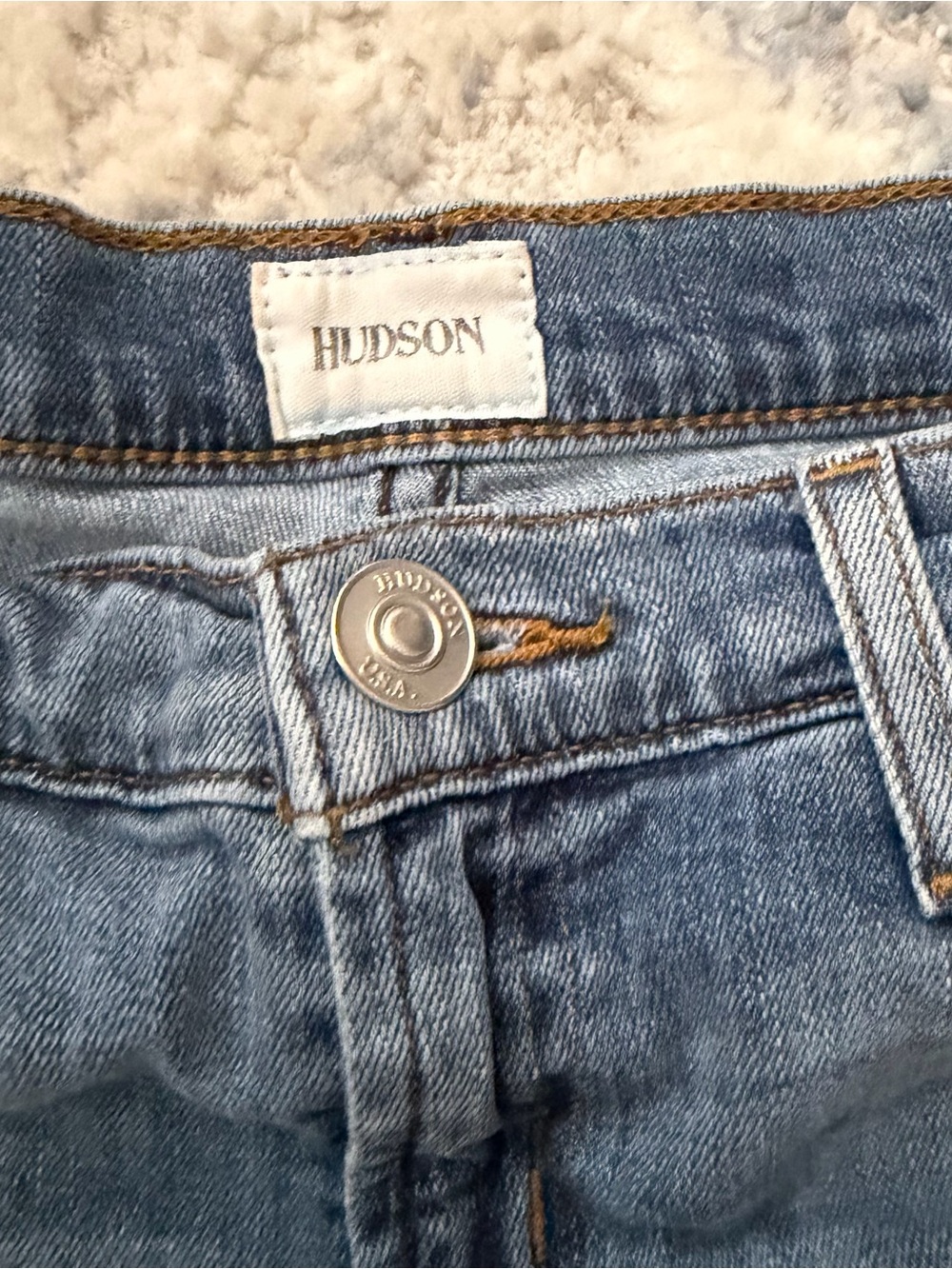 Distressed Jean short bundle - Picture 8 of 10